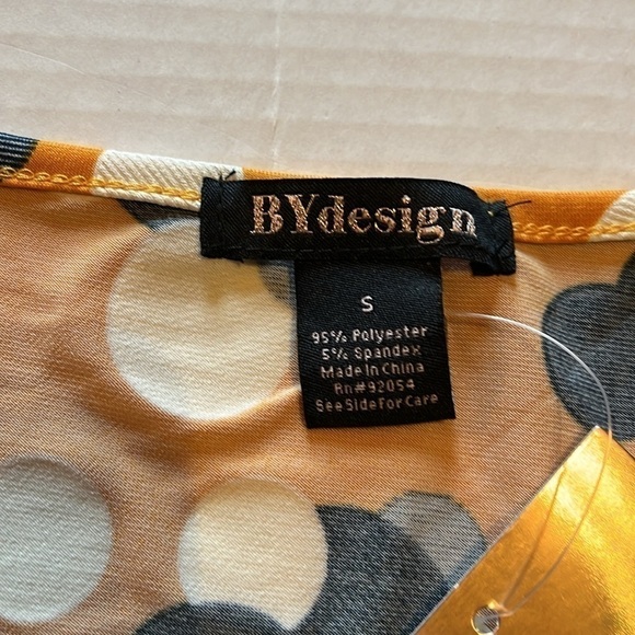 NWT-Bydesign-M-bronze colored top with black and white polkadots, gold detailing - Picture 3 of 9